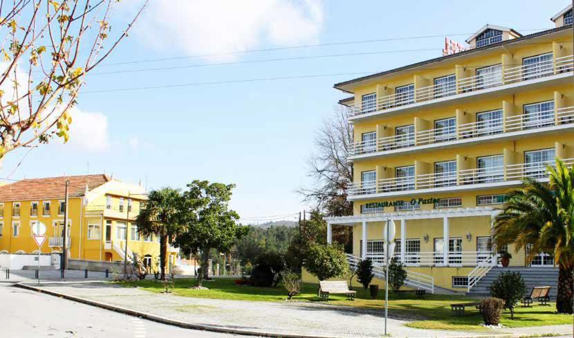 Hotel Montemuro Castro Daire Bagian luar foto