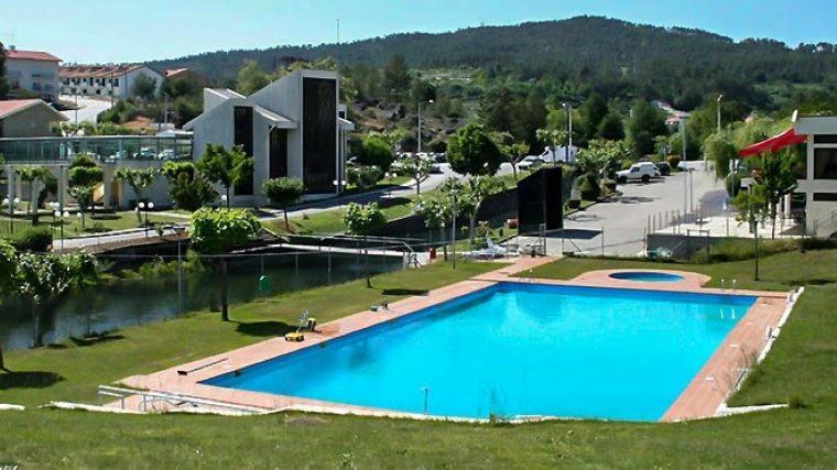 Hotel Montemuro Castro Daire Bagian luar foto