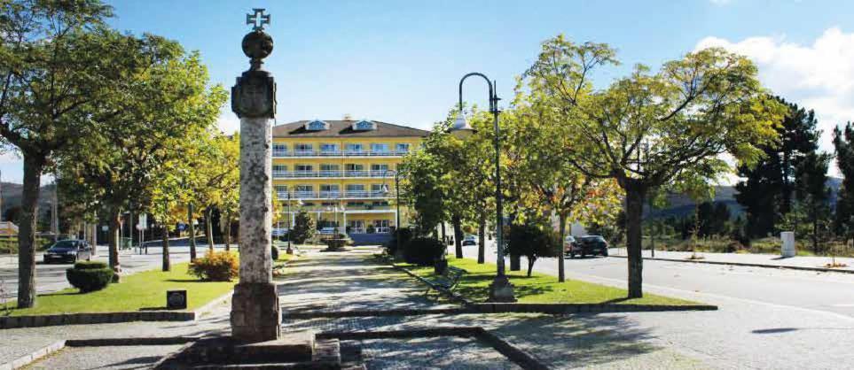 Hotel Montemuro Castro Daire Bagian luar foto